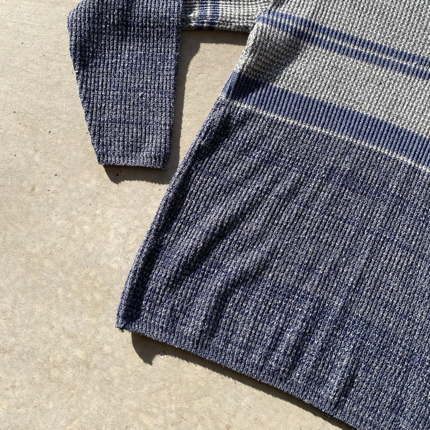 90s Men's Sweater Vintage Grandpa Sweater Blue Gray Pattern V Neck Pullover Sz M