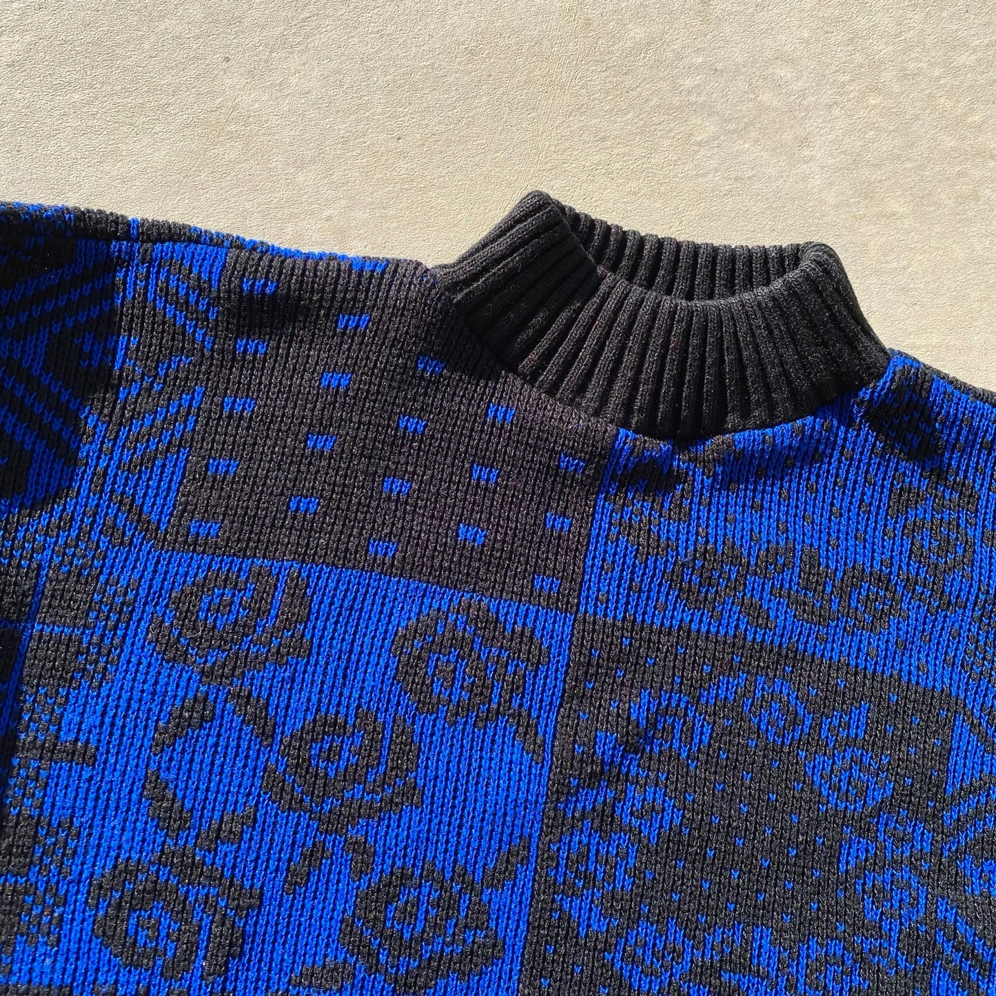 Vintage Blue Sweater 90s Black Rose Print Turtleneck Pullover Knit Sweater Sz M