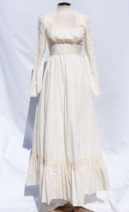 GUNNE SAX VINTAGE 1970S CREAM LACE DRESS