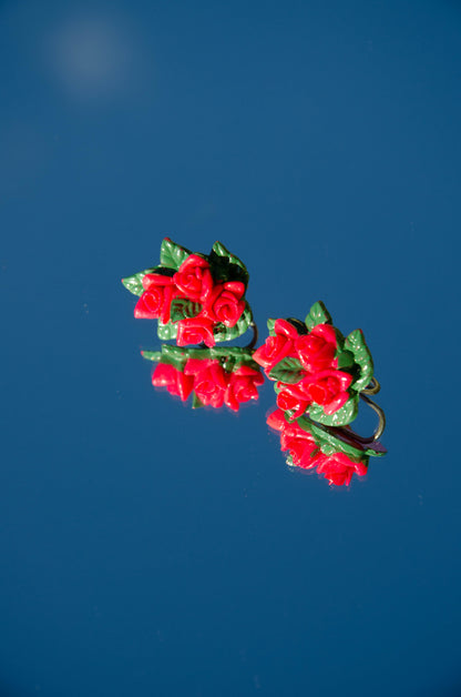 VINTAGE 1960S ROSE BOUQUET SCREW BACK EARRINGS