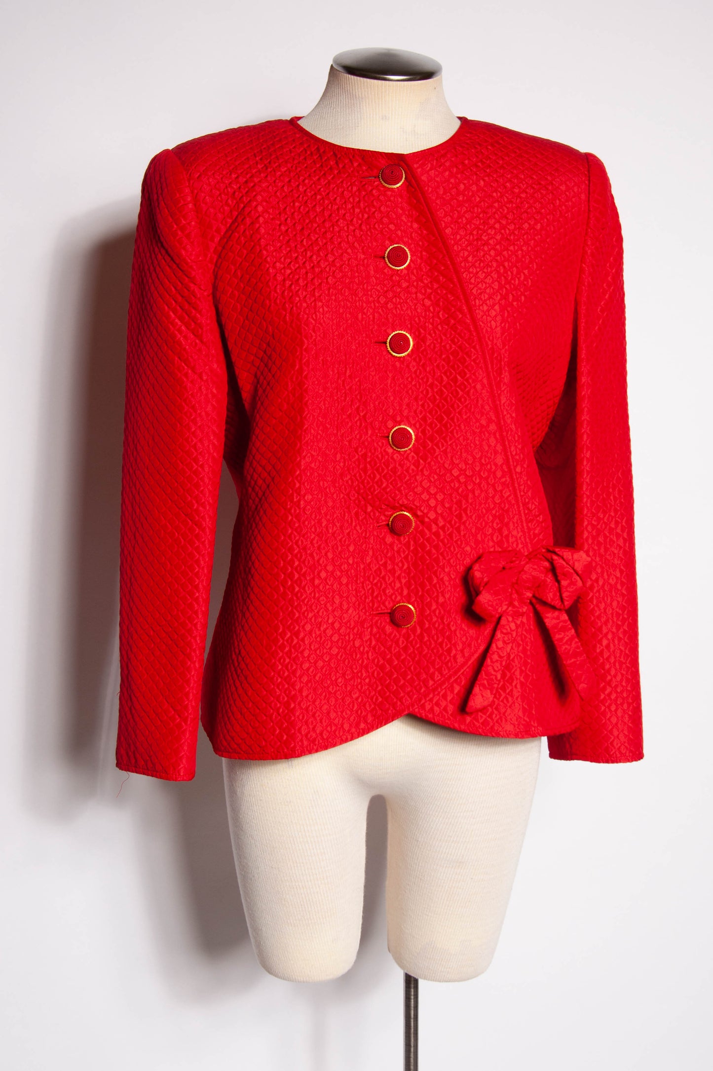 VALENTINO NIGHT VINTAGE QUILTED RED SILK BOW JACKET