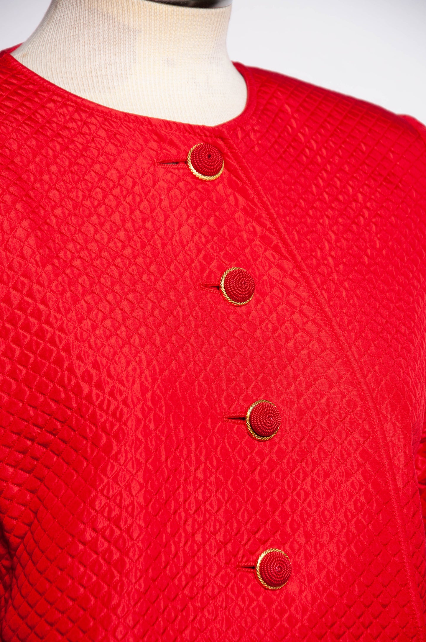 VALENTINO NIGHT VINTAGE QUILTED RED SILK BOW JACKET